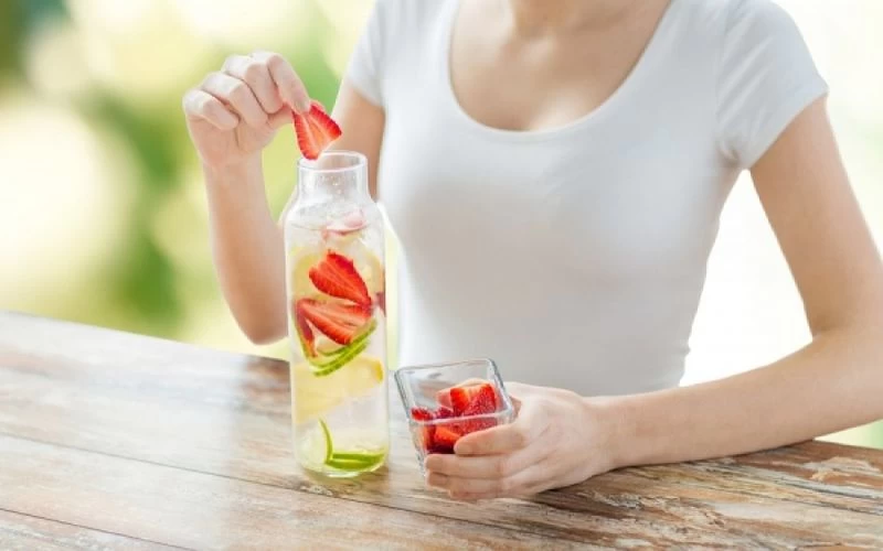 Ανακαλύψτε πόσα ποτήρια νερό «τρώτε» καθημερινά!